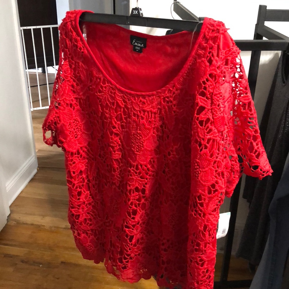 Beautiful s/s RED LACE OVERLAY TOP NWT SIZE 2X